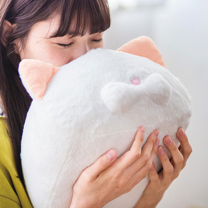 Now You Can Make Everything Smell Like Cat Head Using This Japanese Spray
