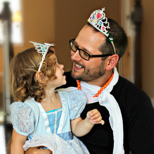 Every Dad Must Learn To Be A Princess At Some Point, So Just 'Let It Go'
