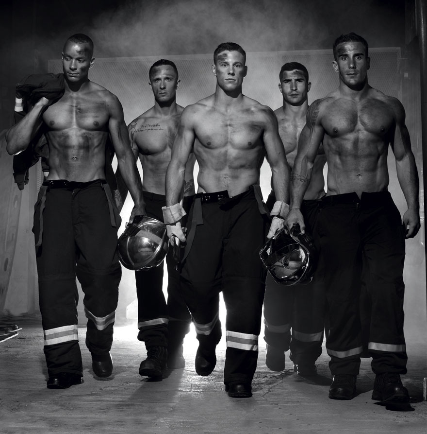 french-firemen-calendar-2016-pompiers-sans-frontieres-fred-goudon-27
