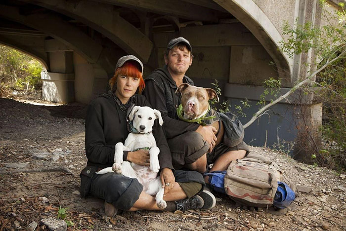 Homeless Couple Maggie And Eric With Their Dogs Dixie And Reptar