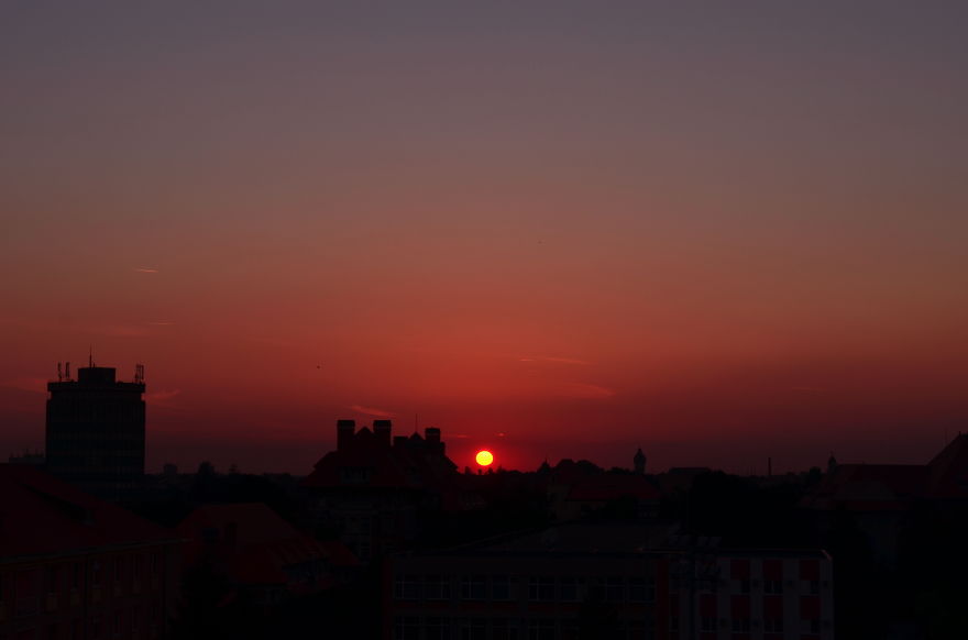 I Captured Powerful Romanian Autumn Sunsets From One Spot