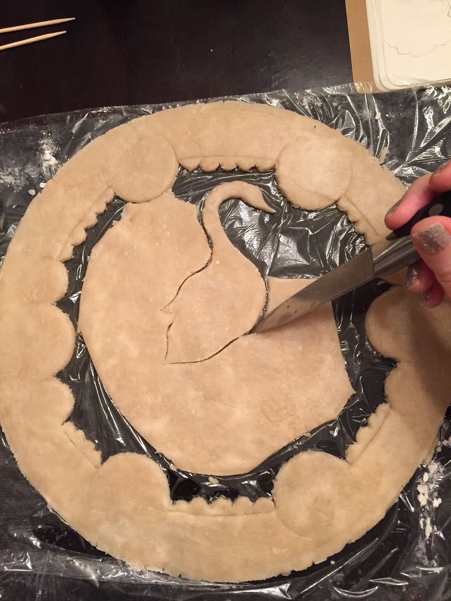 I Combined Seeds And Pie Dough To Make This Peacock-themed Apple Pie.