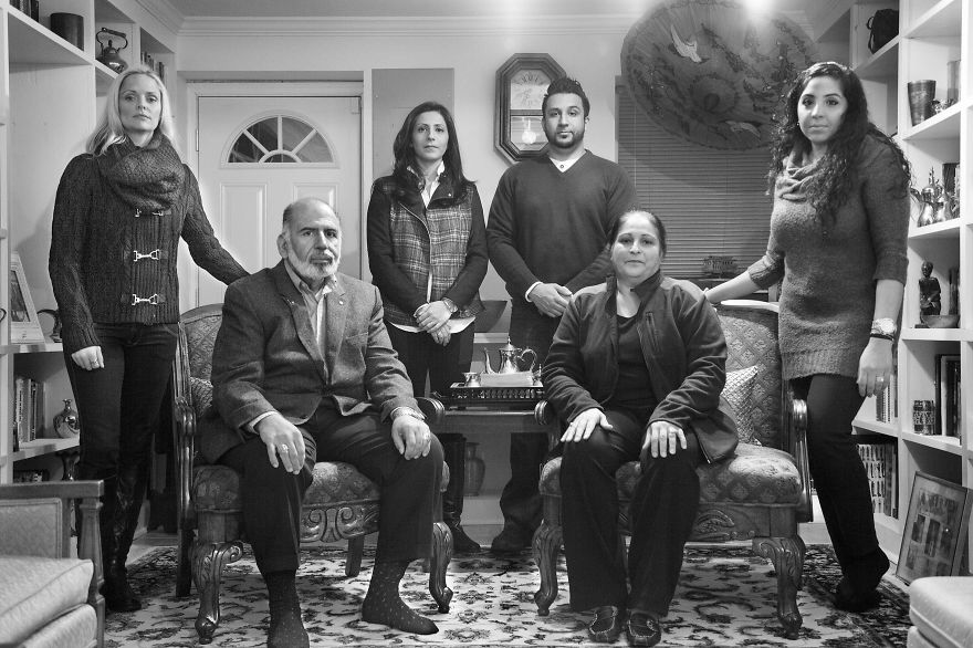 I Photograph Pakistani Families That Experienced Painful Separation I Photograph Pakistani Families That Experienced Painful Separation