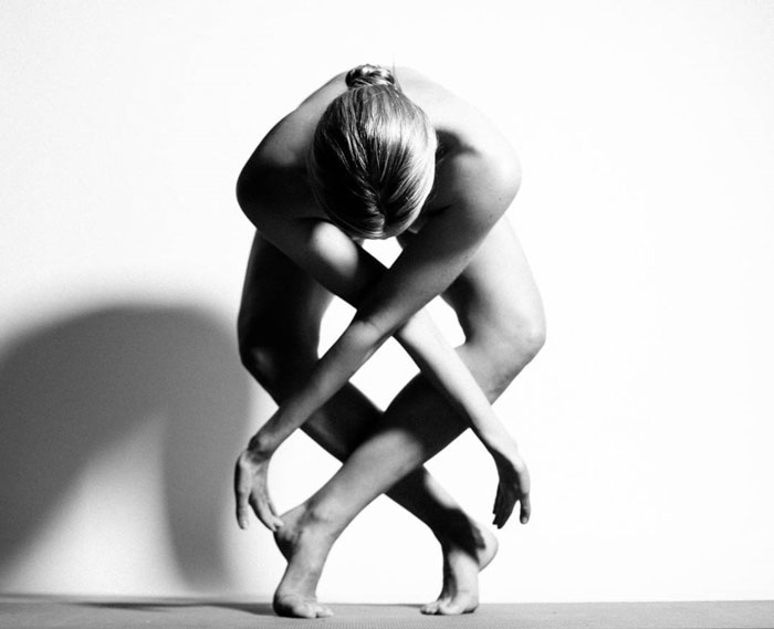 Nude Yoga Girl Transforms Her Body Into Art Without Breaking Instagram’s No Nudity Rules