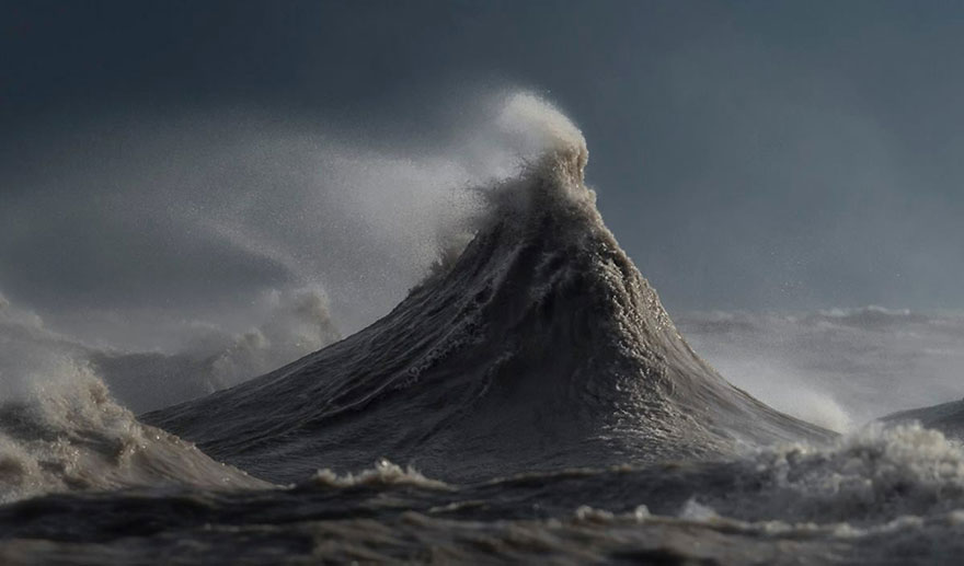 Liquid Mountains: I Captured Lake Erie On The Day It Came Alive And Showed Its True Power
