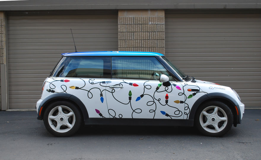 My Mini Cooper Became A Rolling Holiday Greeting After I Wrapped It In Christmas Paper