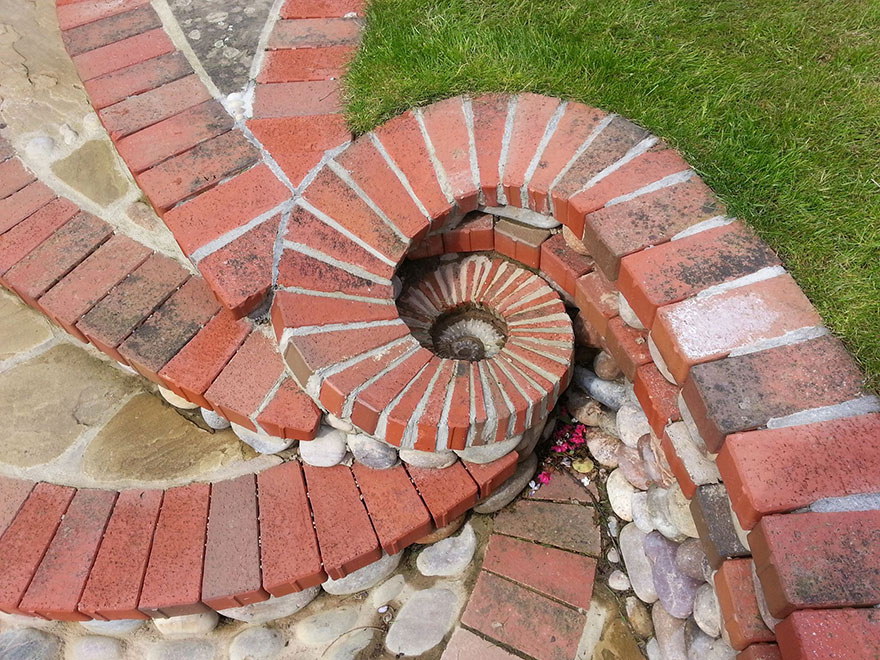 Former Bricklayer Turns Stones Into Works Of Art | Bored Panda