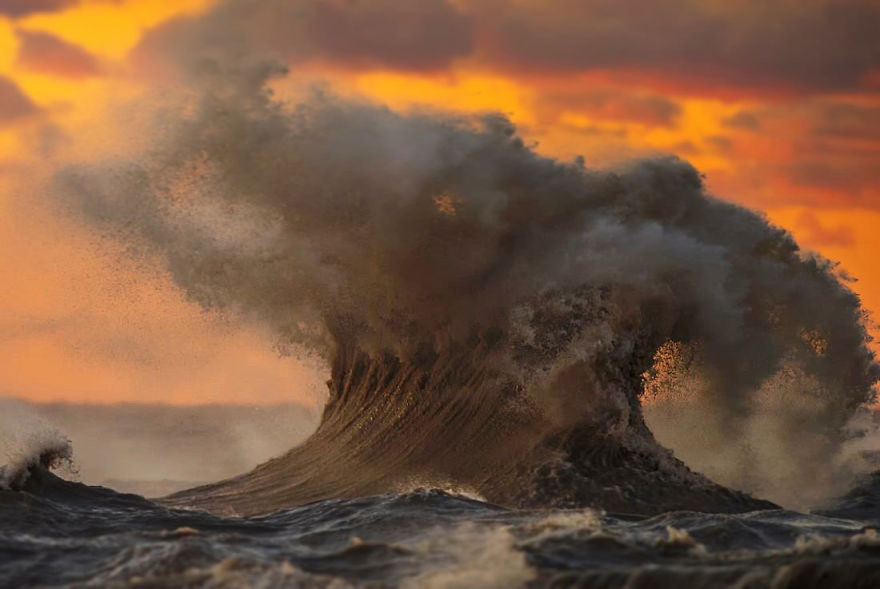 Liquid Mountains: I Captured Lake Erie On The Day It Came Alive And Showed Its True Power