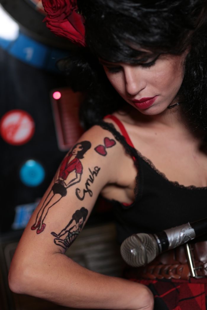 Amy Winehouse Is "alive" - The "reincarnation"!