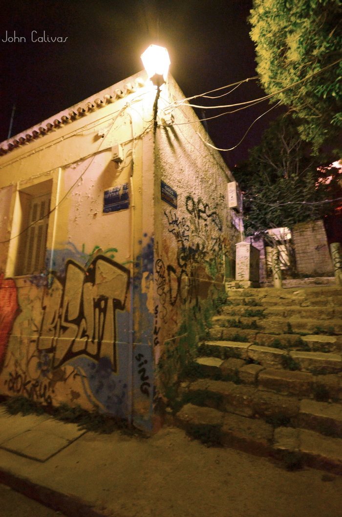 Anafiotika, Living Under The Acropolis