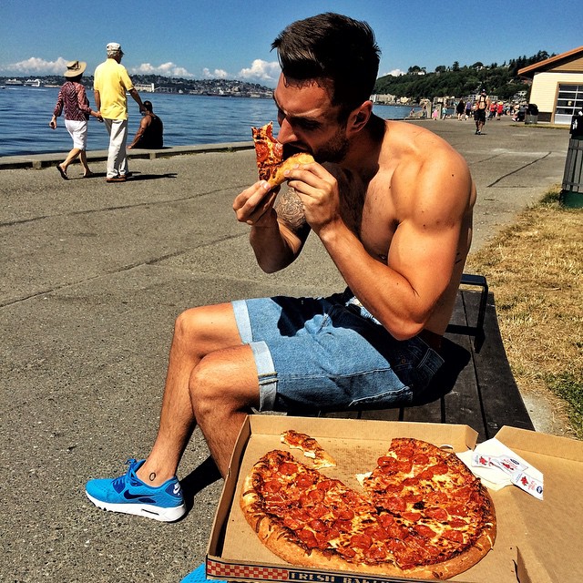 Living The Dream: This Guy Travels The World Eating Pizza