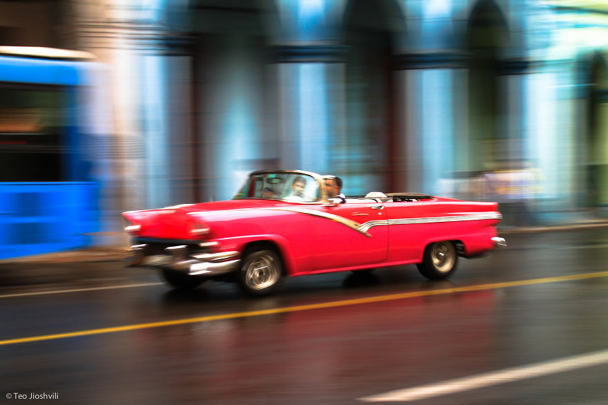 Photographing Havana's Old Colorful Cars, Or The City Where Time Has Stopped