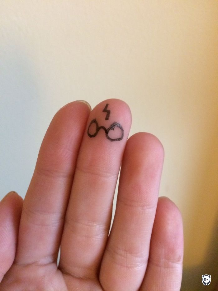 Harry Potter Minimalist Fingers :)