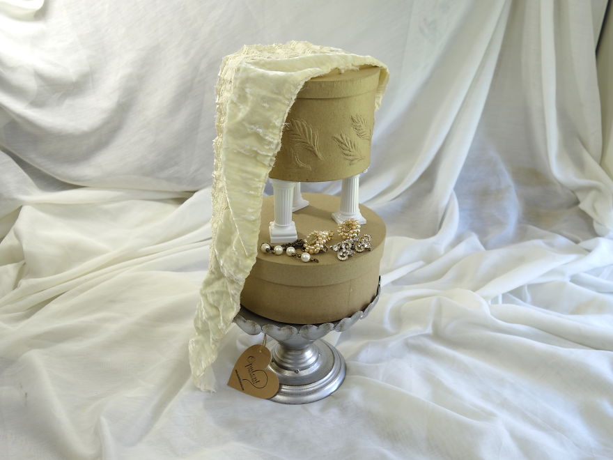 How To Wrap A Faux Wedding Cake Gift