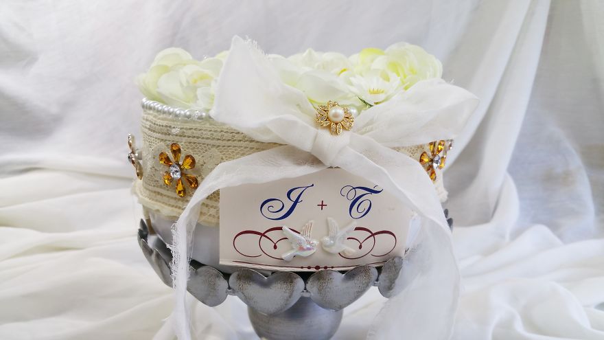 How To Wrap A Faux Wedding Cake Gift