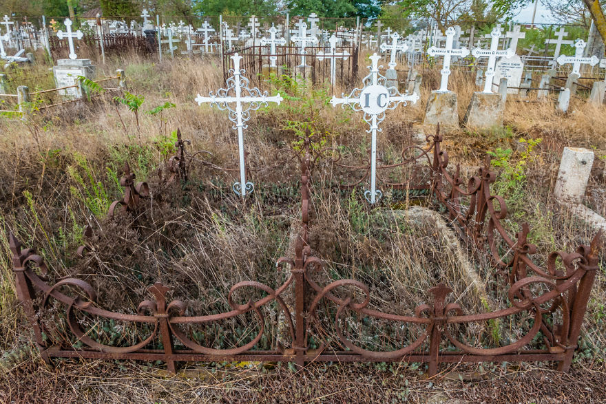 The Cosmopolitan Cemetery In Sulina, Romania, Hides A Pirate, A Princess And A Lot Of Stories