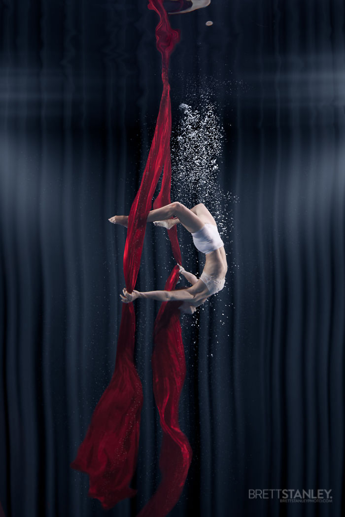 These Underwater Photos Of Circus Performers Will Blow Your Mind