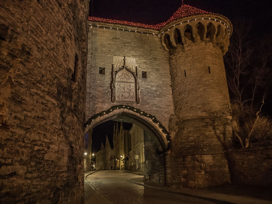 Travelling Back In Time: 15 Pictures Of Medieval Tallinn