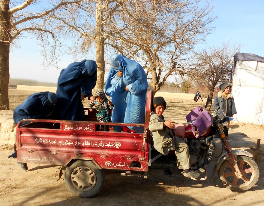 As A Solo Female I Traveled By Hitchhike Through Afganistan And Pakistan