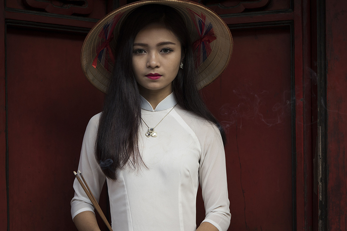 Beautiful Girls Wearing Elegant Ao Dai In Vietnam
