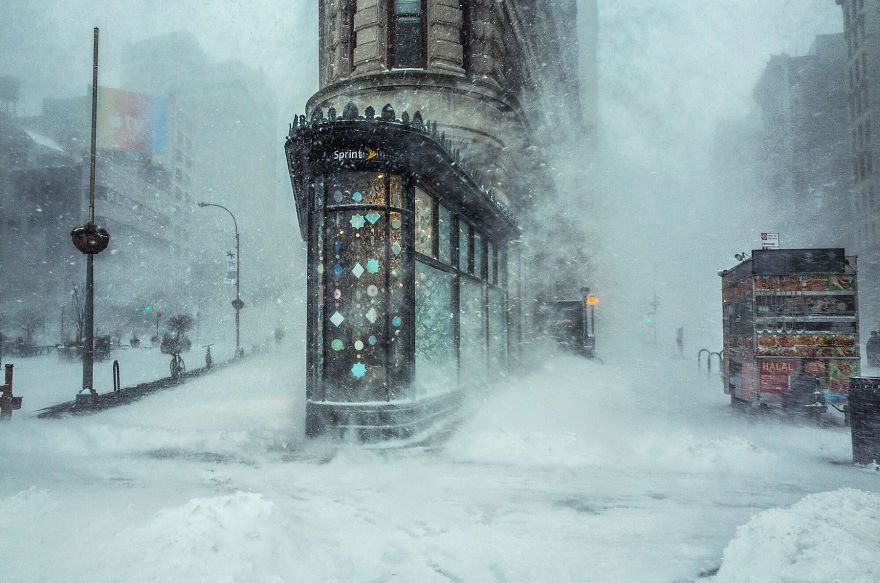 This Photograph Of The Nyc Winter Storm Looks Like An Impressionist Painting