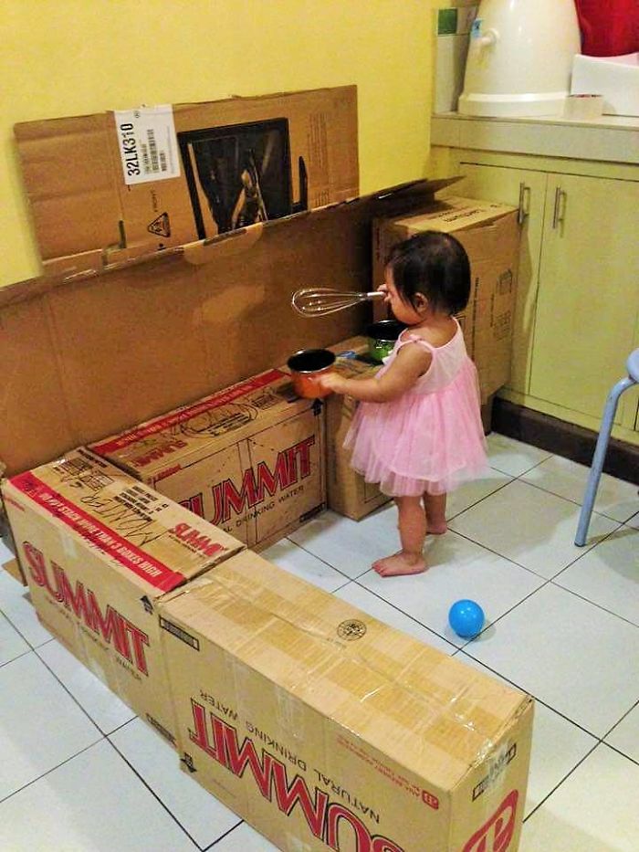 How To Create A Mini Cardboard Kitchen For Your Toddler Bored Panda