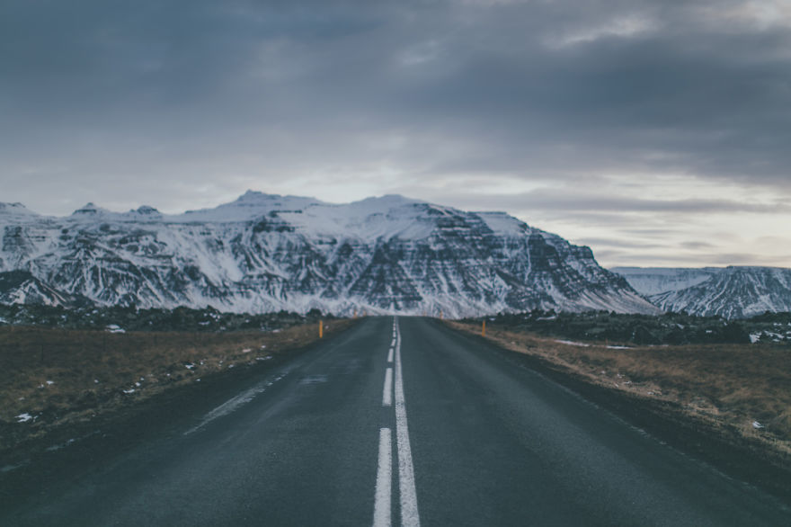 I Photographed Beautifully Gloomy Iceland During Winter