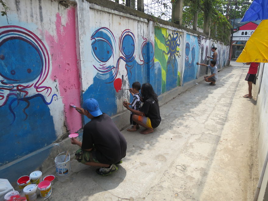 Bandung Locals Joined Together To Repaint Their Boring Walls With Vivid Colours