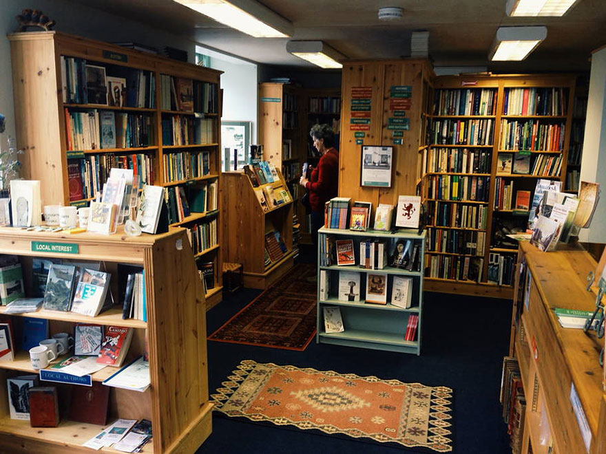 Travellers Staying At This Place In Scotland Take Turns Running The Bookshop Downstairs