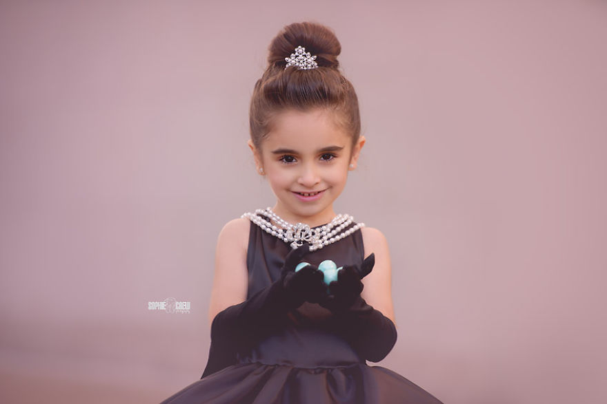 We Set Up A 'breakfast At Tiffany's' Inspired Photoshoot For A 5-year-old
