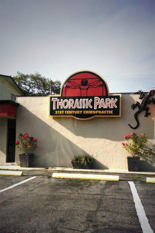 Chiropractic service shop sign ‘Thorassic Park’