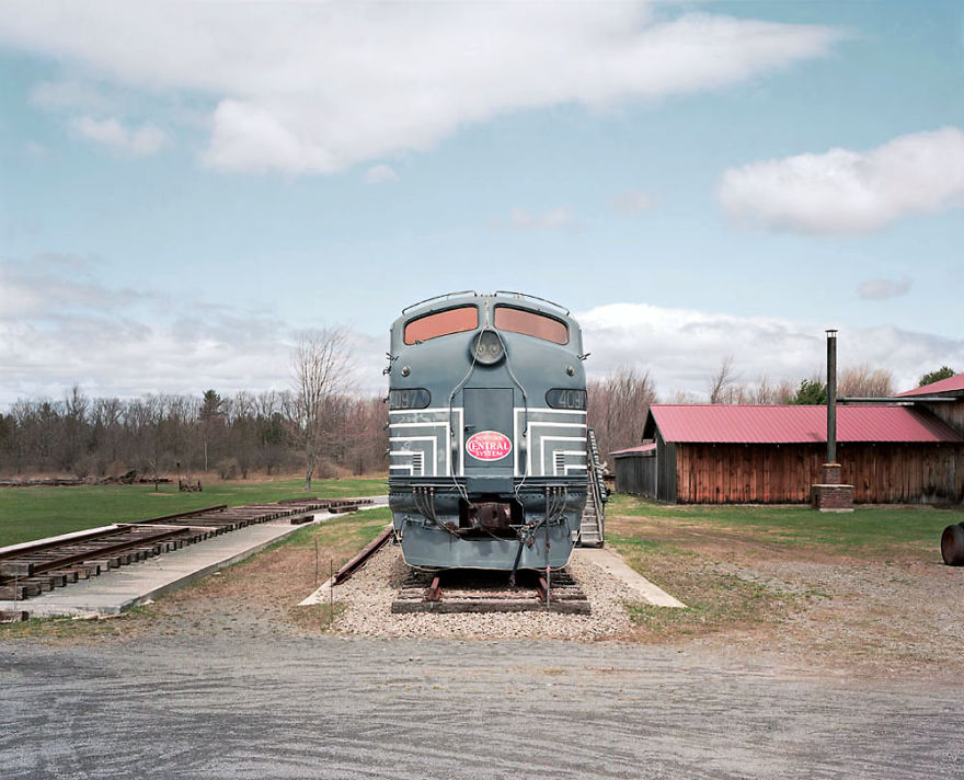 I Am Traveling All Over The United States To Photograph Streamlined Locomotives
