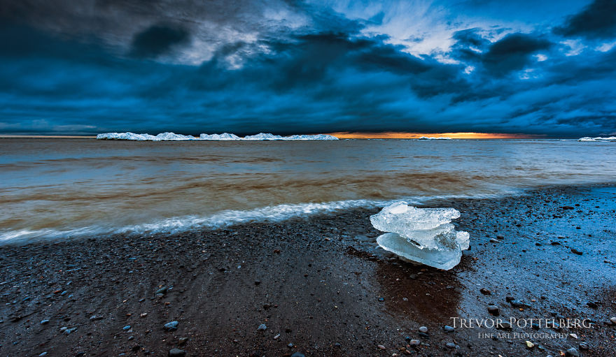 I Captured Breathtaking Ice Formations On The Northern Shores Of Lake Erie