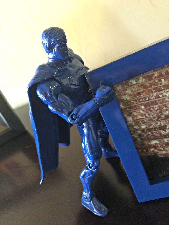 I Made This Batman V. Superman Upcycled Picture Frame For My Kids