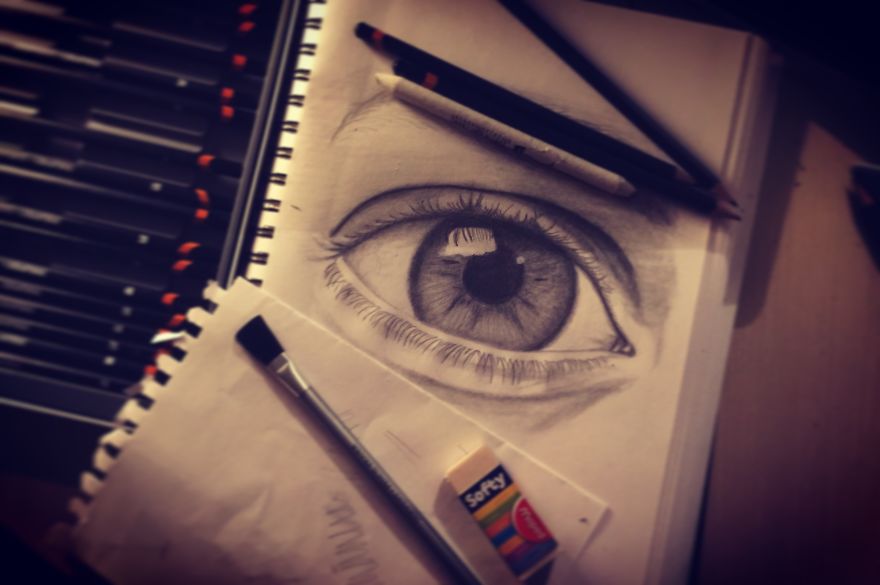 I Never Thought That I Could Draw Photorealistic Drawings, But Now I Can