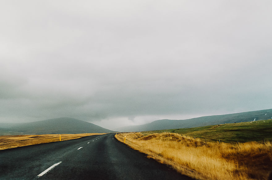 I’ve Been Capturing Icelandic Roads For 16 Months