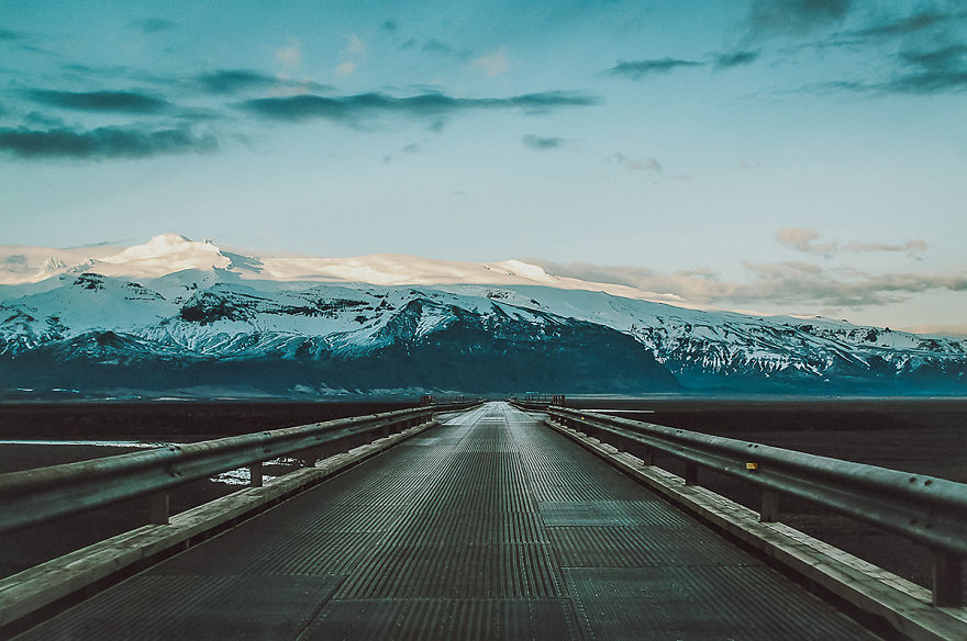 I’ve Been Capturing Icelandic Roads For 16 Months