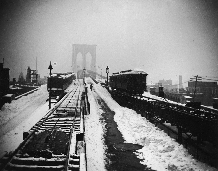 Brooklyn Bridge During The Blizzard