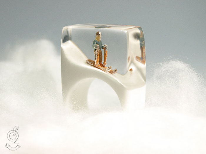 miniature-worlds-inside-jewelry-isabell-kiefhaber-11