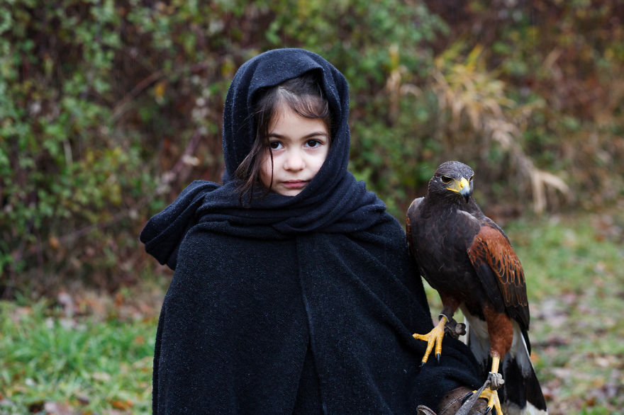 Mom Takes Pictures Of Daughter Posing As Fictional Characters She Loves (Part 2)