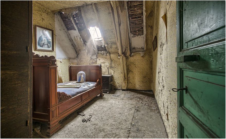 My Pictures Of Abandoned Places Show The True Beauty In Decay