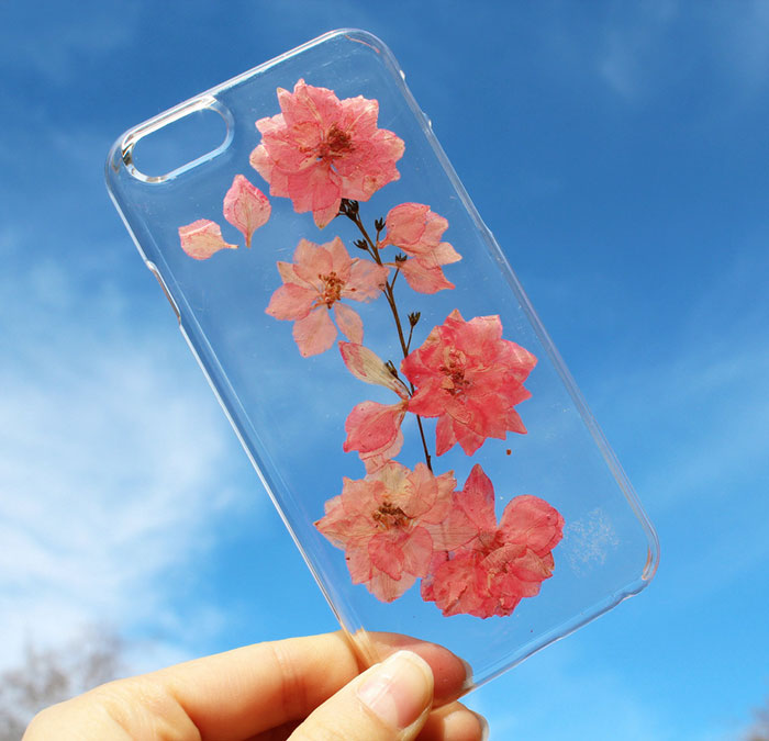 Real Flower Mobile Phone Cases To Celebrate Spring