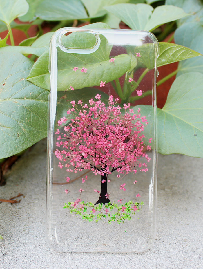 Real Flower Mobile Phone Cases To Celebrate Spring