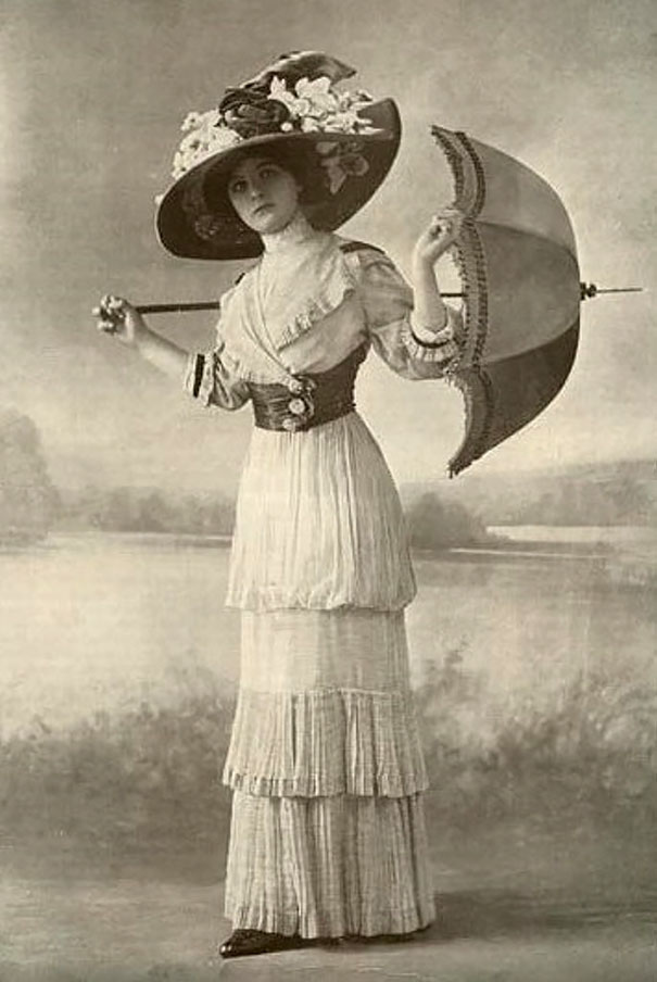 Unknow Lady In Beautiful Dress, Big Hat And Parasol