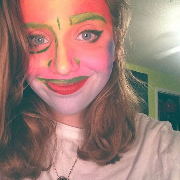 What It's Like To Be A Body Painter At 14 Years-Old