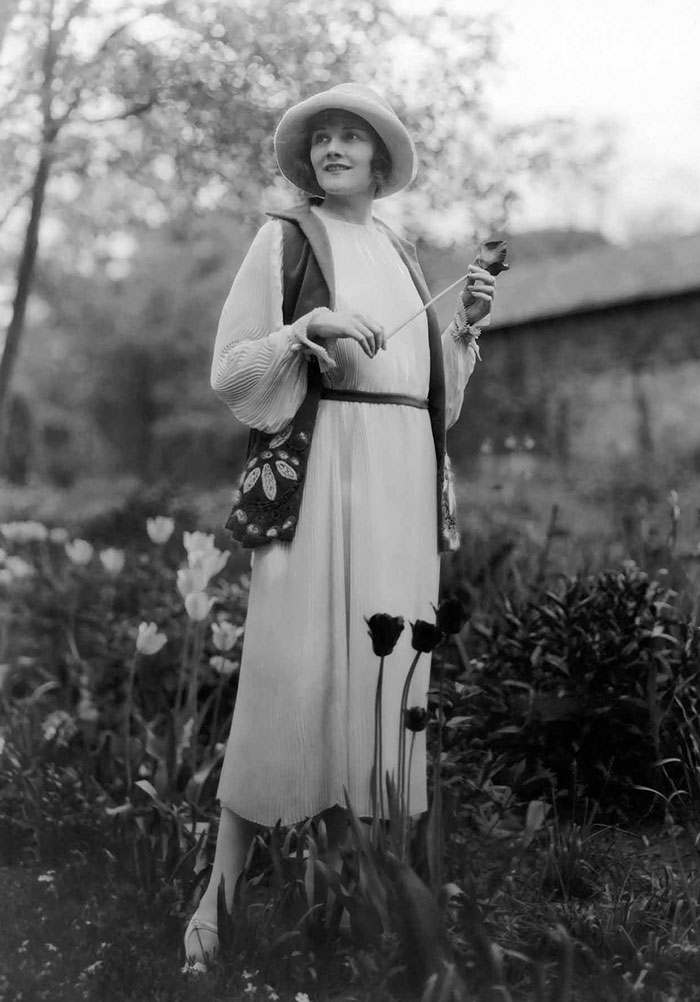 The Actress Jeanne Eagels Taking A Break From ‘Rain’ In 1928