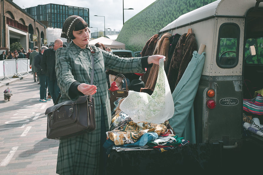 I Captured 50's Vibe At The Vintage Classic Car Boot Sale In Kings Cross