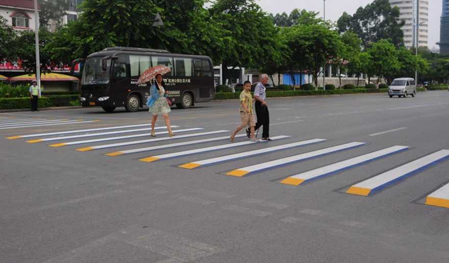 India To Use 3D Paintings As Speed Breakers To Slow Down Dangerous Drivers