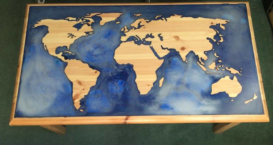 I Turned My Old Coffee Table In A Glow-In-The-Dark Epoxy Map Of The World