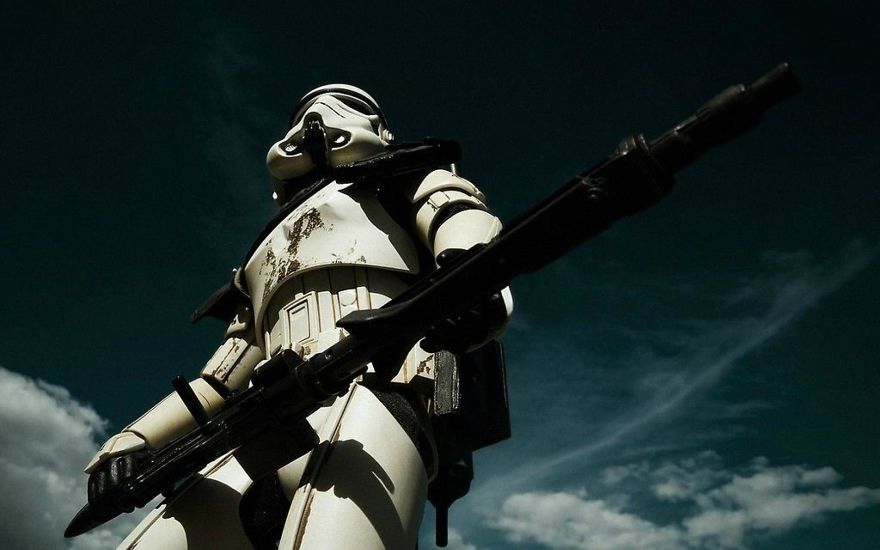 Artist Creates Stunning Star Wars Photos Using Toys And Forced Perspective